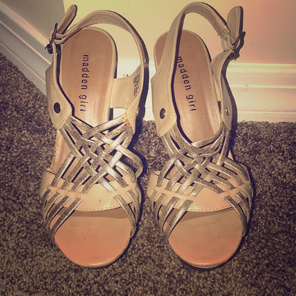 Madden girl wedges